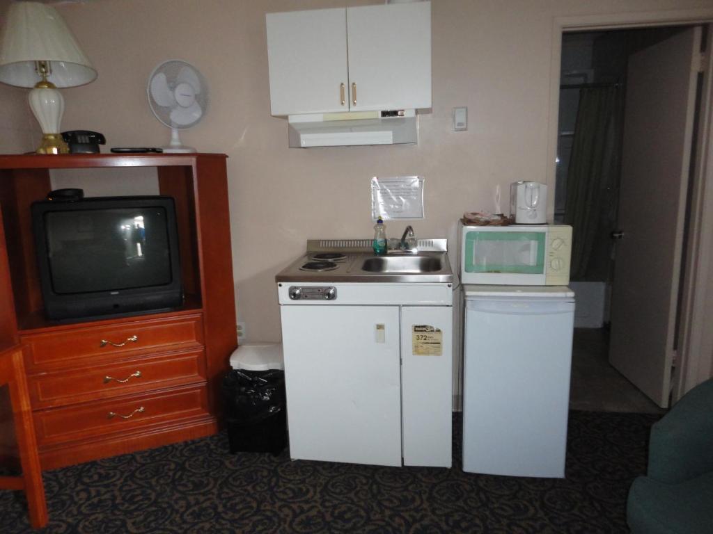 Matador Motel Drayton Valley Phòng bức ảnh